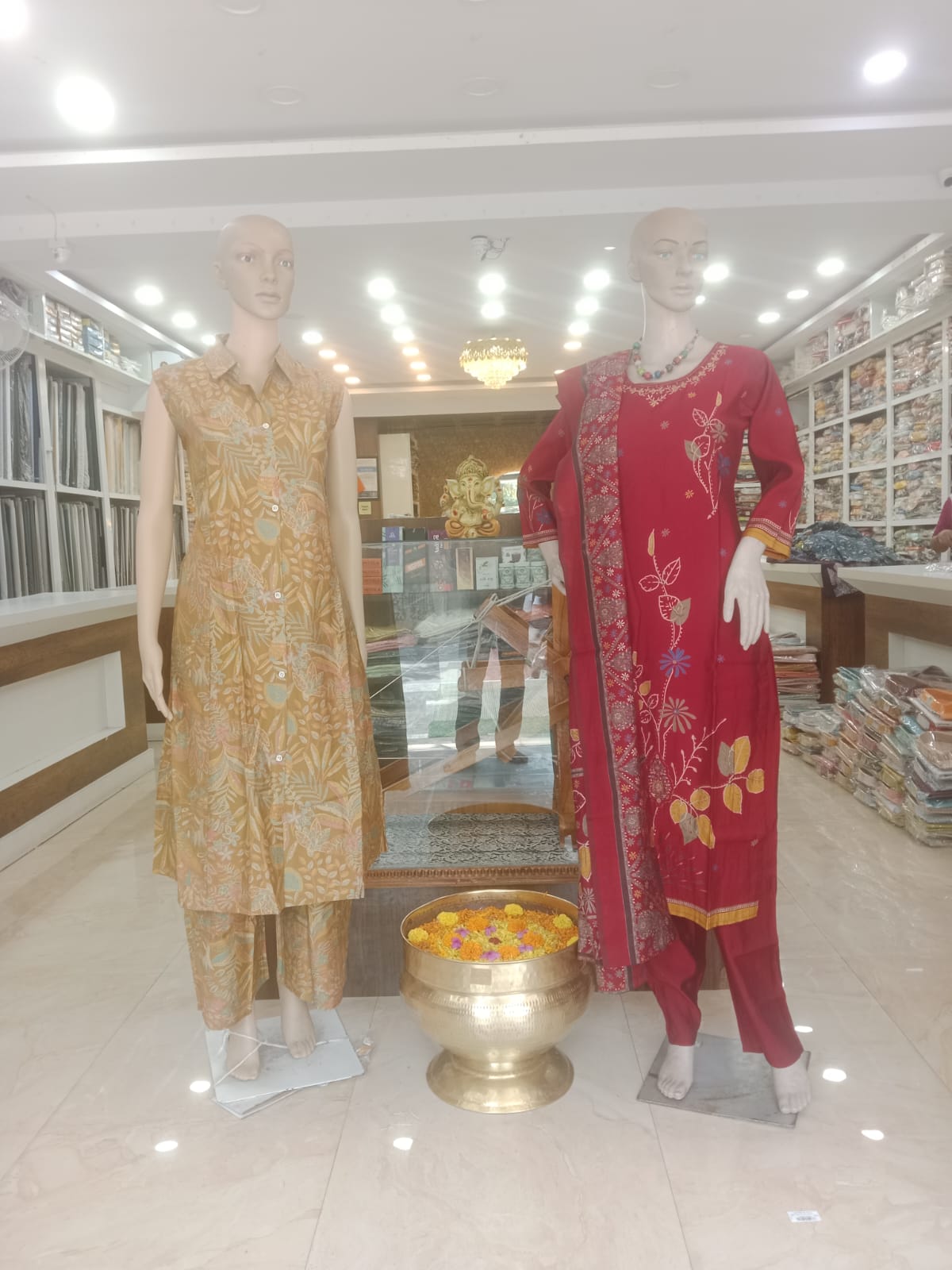 ladies kurti sets